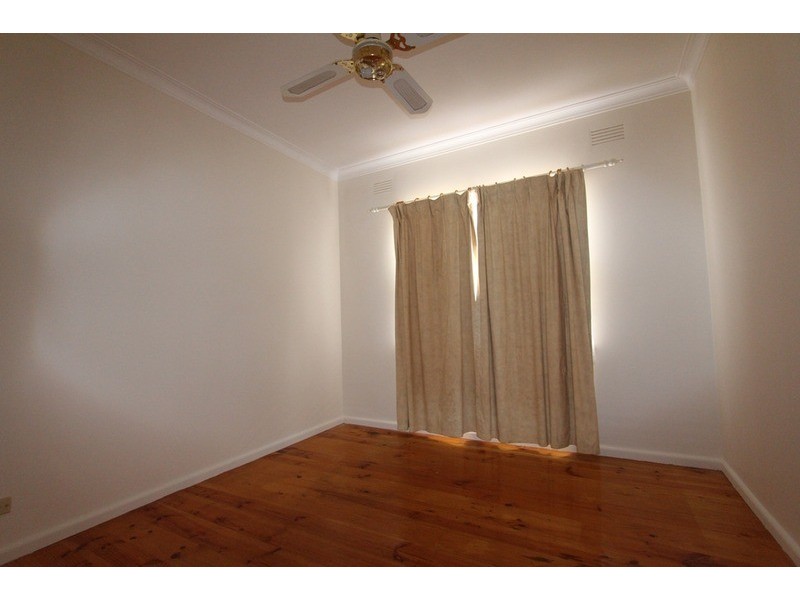 5 Chapel Street, Kangaroo Flat VIC 3555