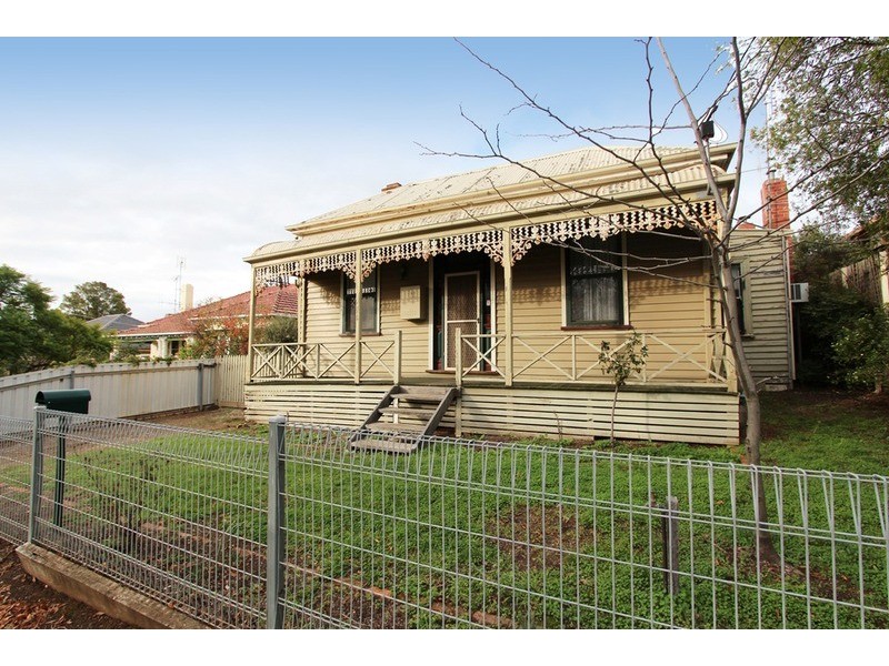 24 Michael Street, Kennington VIC 3550