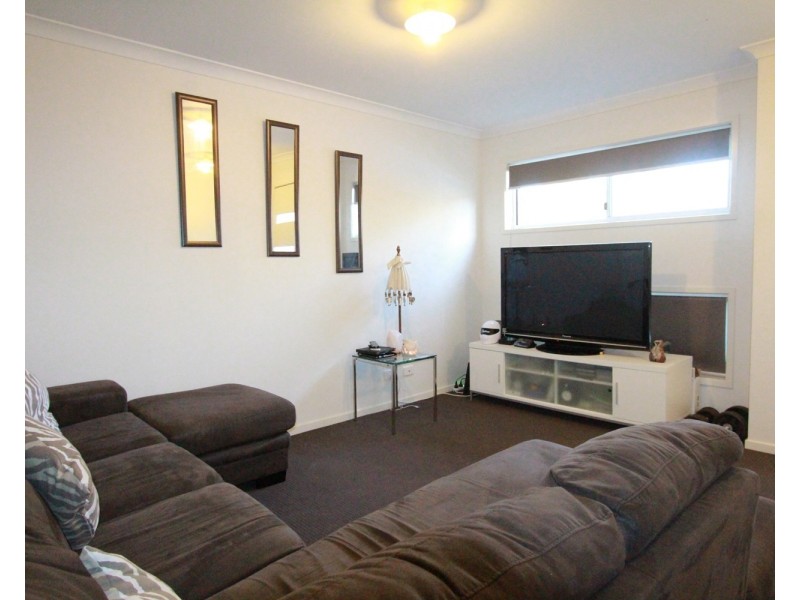 1 Highview Terrace, Kangaroo Flat VIC 3555