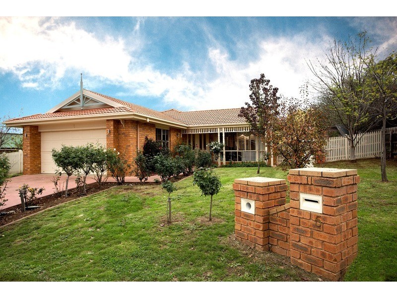 5 Sandstone Rise, Strathdale VIC 3550