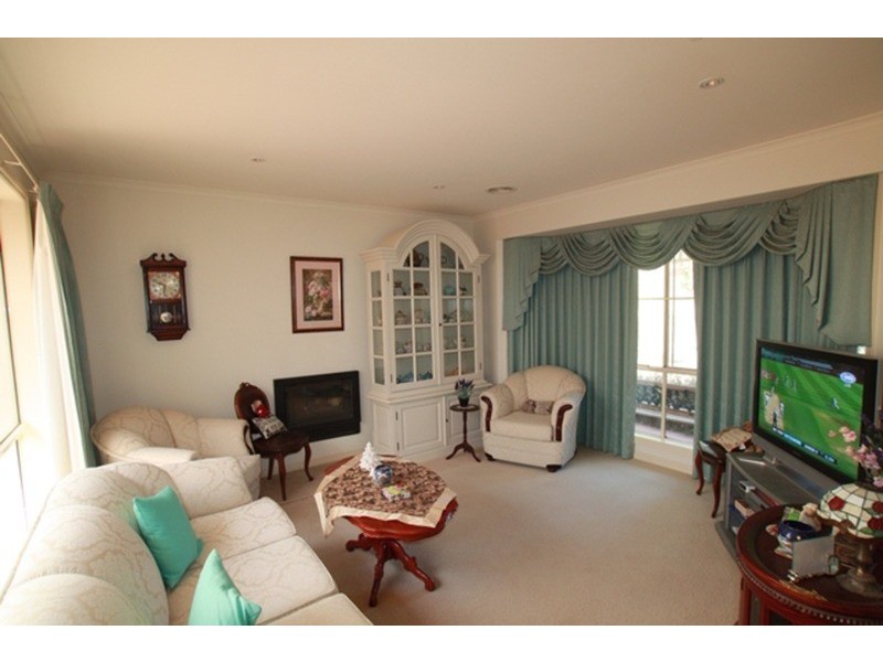 5 Sandstone Rise, Strathdale VIC 3550