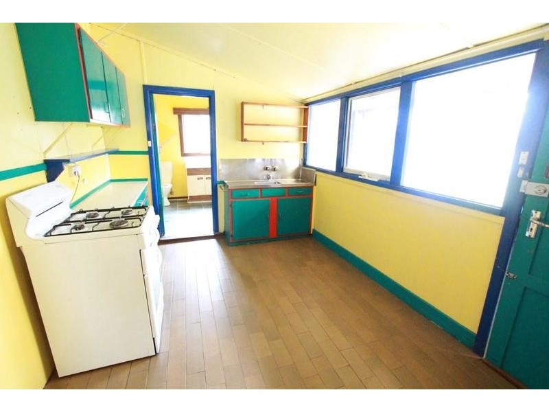 14 Robinson Street, Long Gully VIC 3550