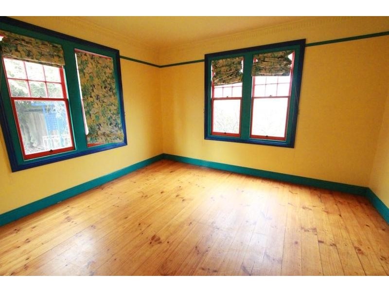 14 Robinson Street, Long Gully VIC 3550