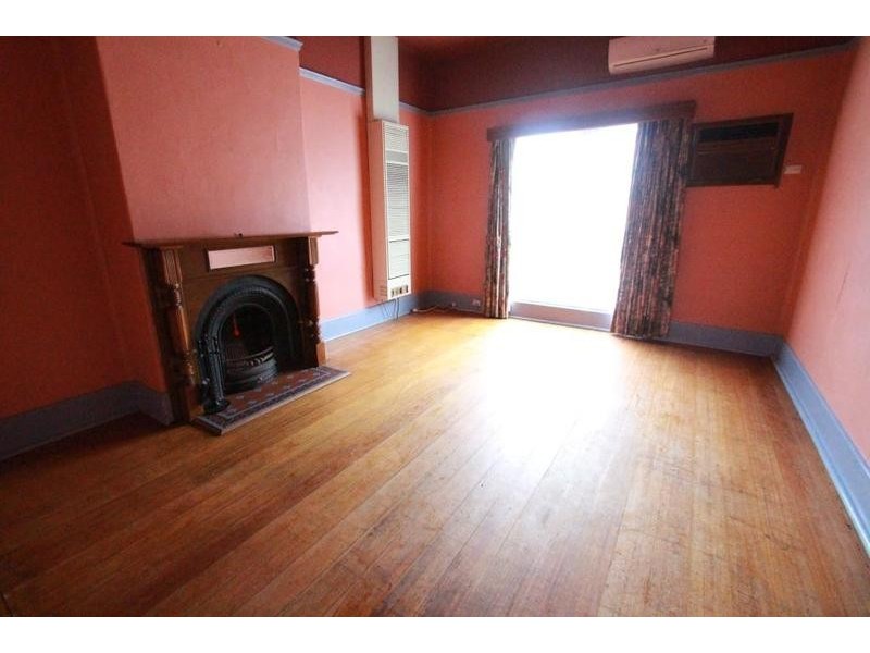 14 Robinson Street, Long Gully VIC 3550