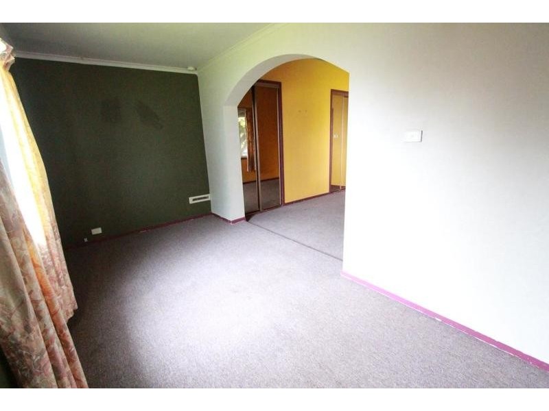 14 Robinson Street, Long Gully VIC 3550