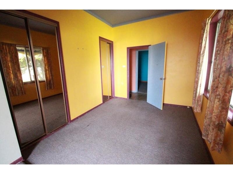 14 Robinson Street, Long Gully VIC 3550