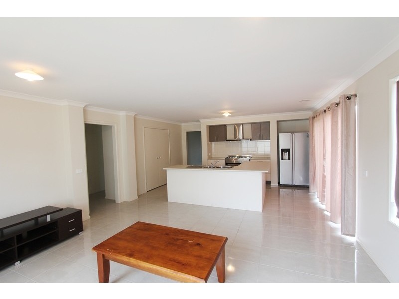 27 Belladonna Rise, Kangaroo Flat VIC 3555