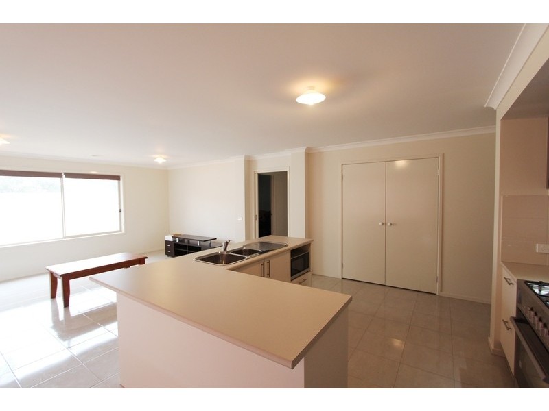 27 Belladonna Rise, Kangaroo Flat VIC 3555