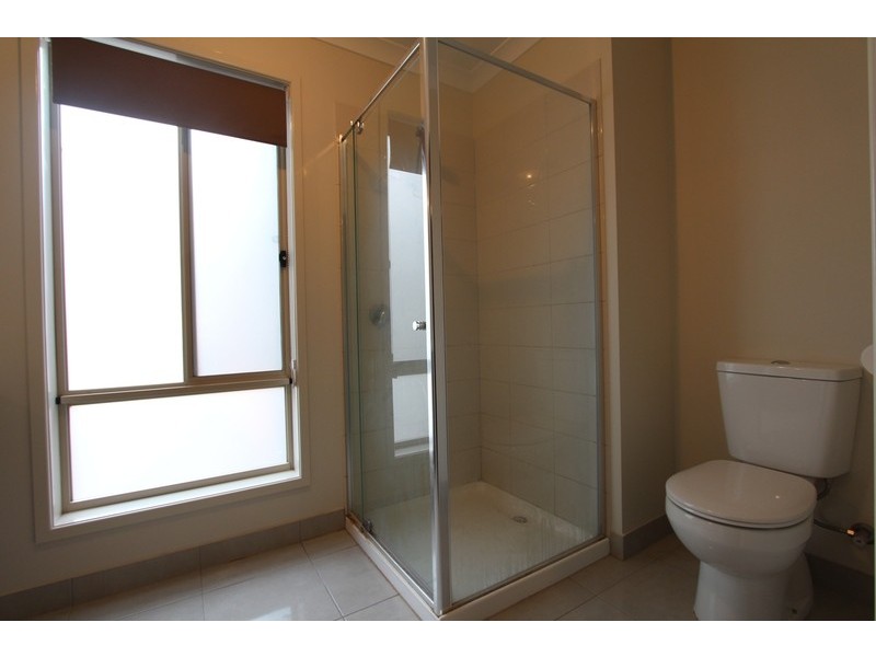 27 Belladonna Rise, Kangaroo Flat VIC 3555