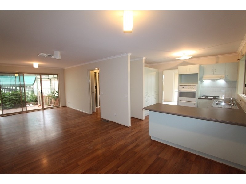 5 Anita Court, Kangaroo Flat VIC 3555