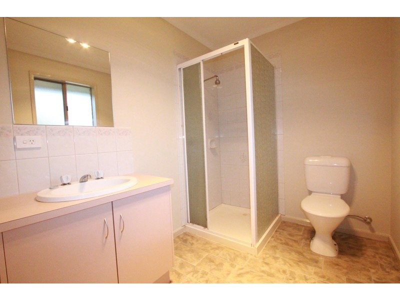 5 Anita Court, Kangaroo Flat VIC 3555