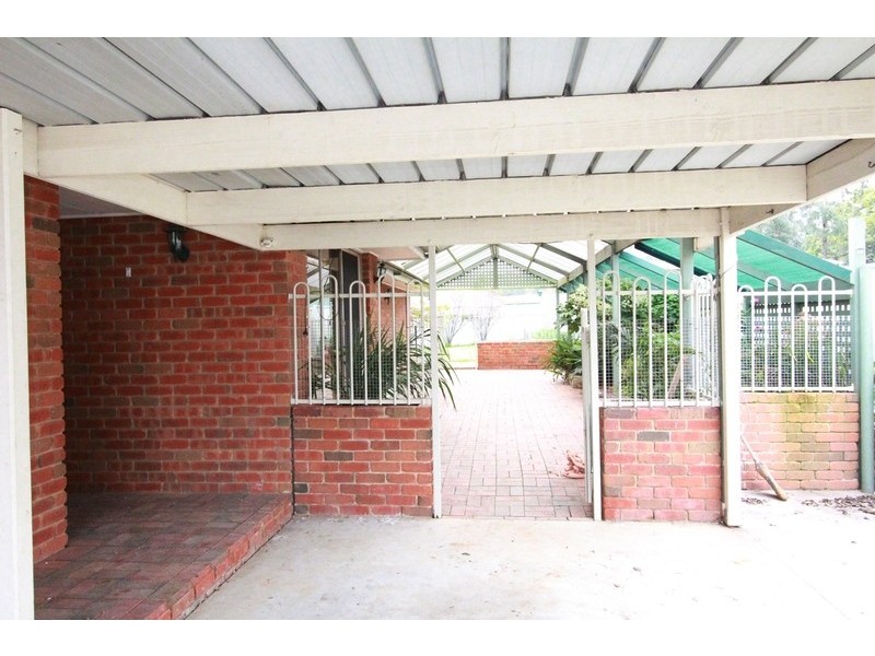 5 Anita Court, Kangaroo Flat VIC 3555