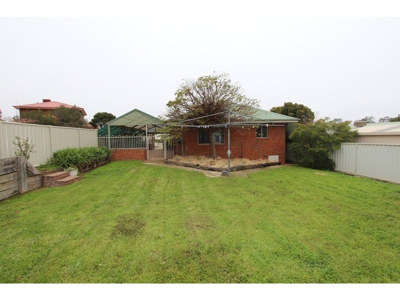 5 Anita Court, Kangaroo Flat VIC 3555