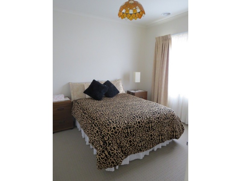 3 Black Wattle Avenue, Epsom VIC 3551