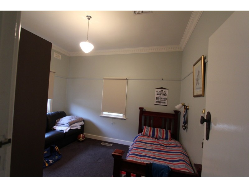 12 Ellis Street, Flora Hill VIC 3550