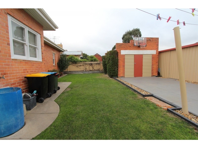 12 Ellis Street, Flora Hill VIC 3550
