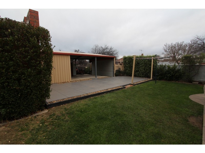 12 Ellis Street, Flora Hill VIC 3550