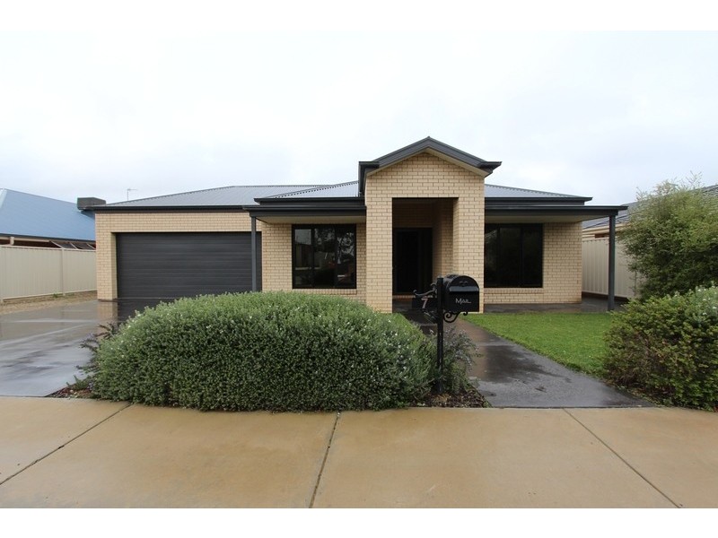 7 Mulga  Avenue, Epsom VIC 3551