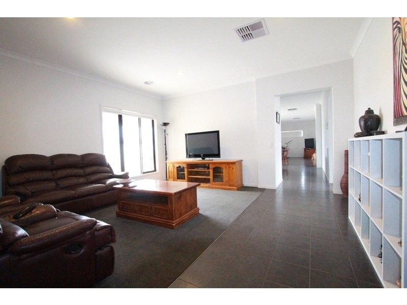 7 Mulga  Avenue, Epsom VIC 3551