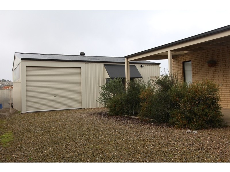 7 Mulga  Avenue, Epsom VIC 3551