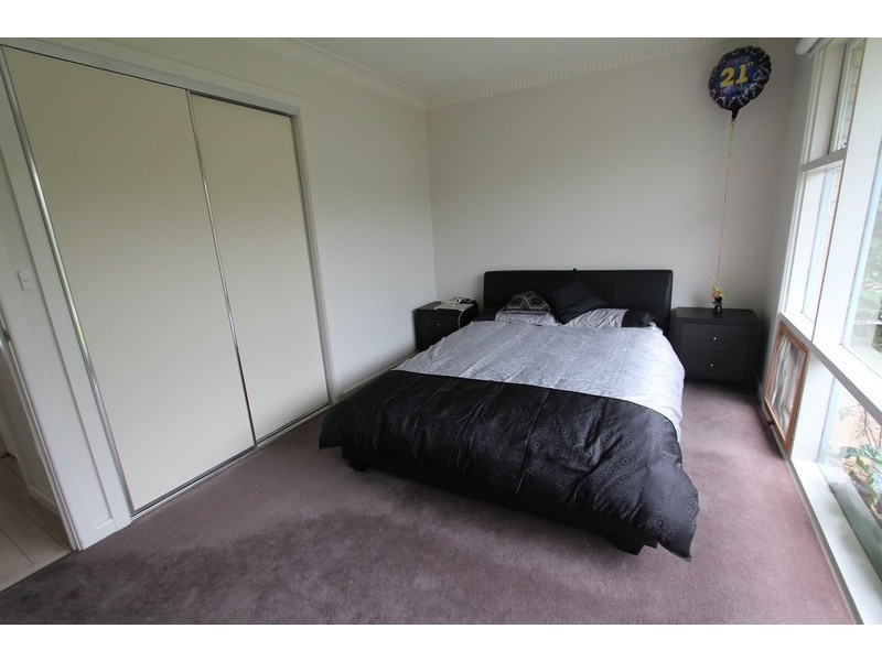 9 Elizabeth Street, Spring Gully VIC 3550