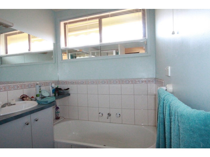 1 Wiltshire Drive, White Hills VIC 3550