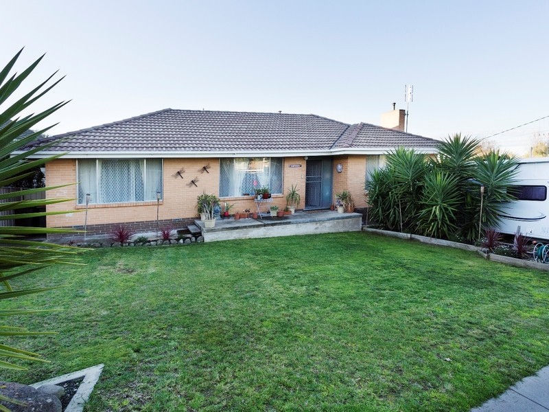 4 Park Street, Strathdale VIC 3550