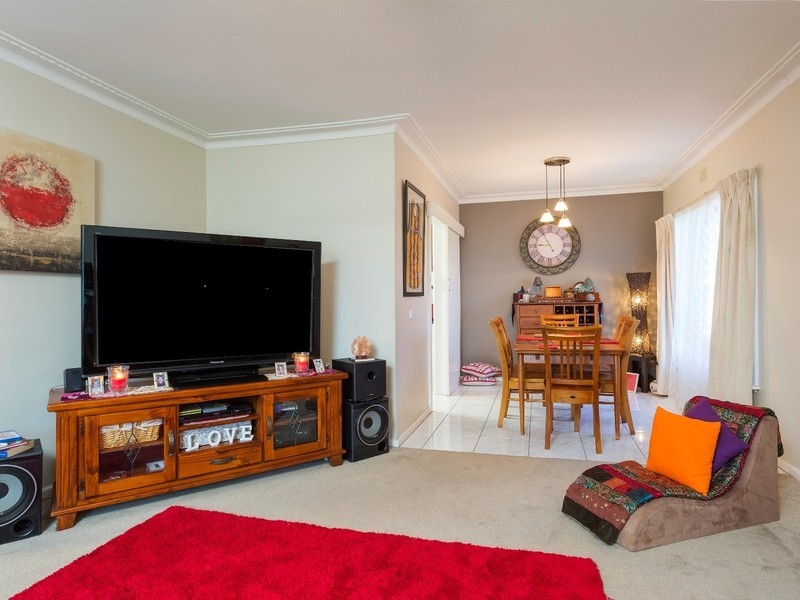 4 Park Street, Strathdale VIC 3550