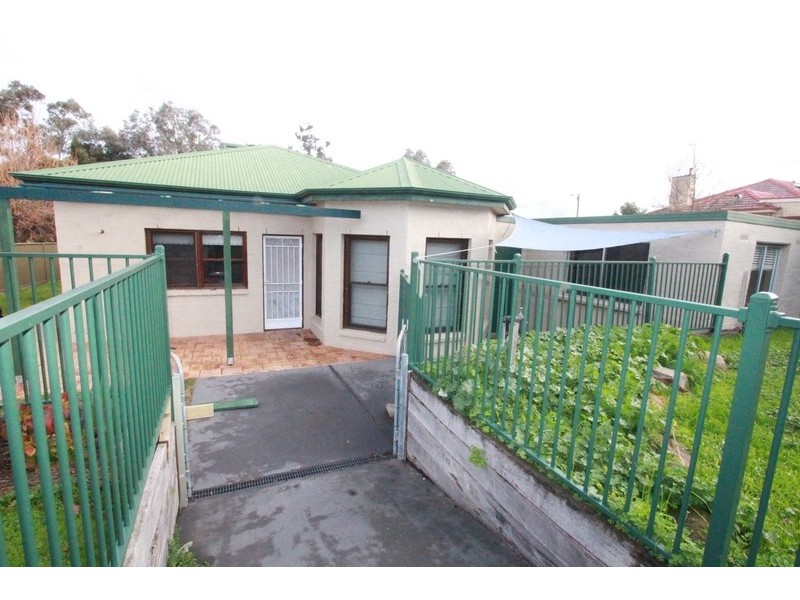 32 Cunneen Street, Long Gully VIC 3550