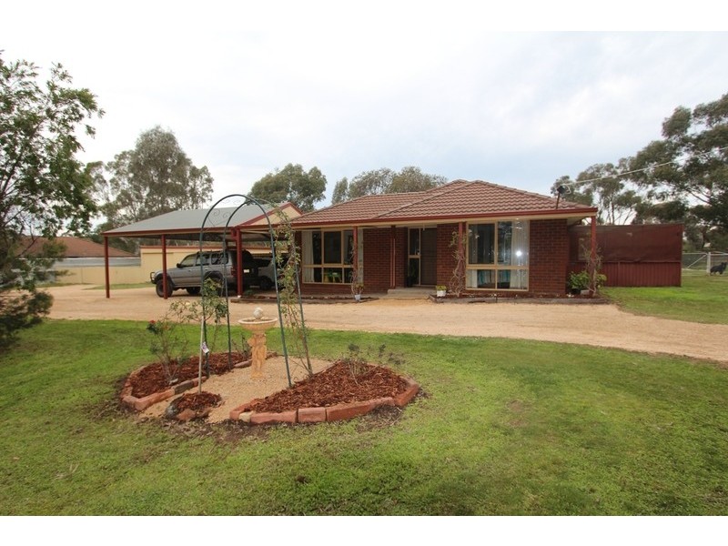 69 Rennie  Street, Huntly VIC 3551