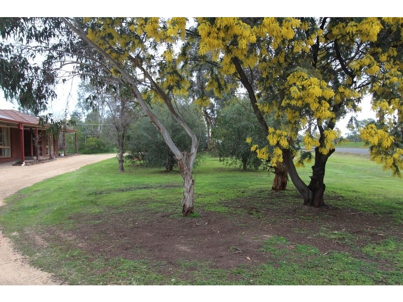 69 Rennie  Street, Huntly VIC 3551