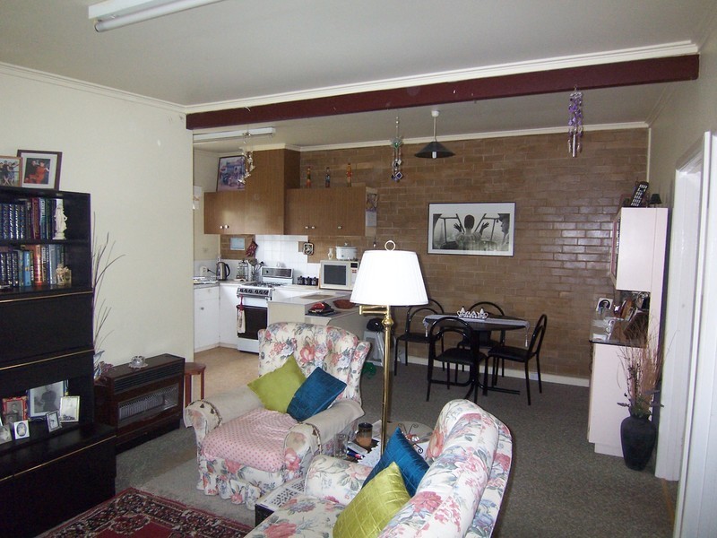 1 & 2/34a Curtin Street, Flora Hill VIC 3550