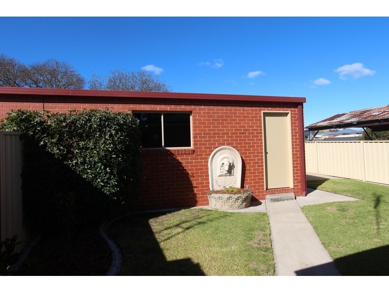 15b Somerville Street, Flora Hill VIC 3550