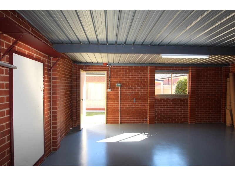 15b Somerville Street, Flora Hill VIC 3550