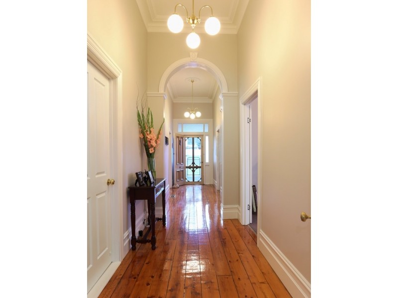 1 Malcolm Street, Quarry Hill VIC 3550