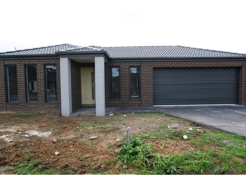 9 Perry Lane, Epsom VIC 3551