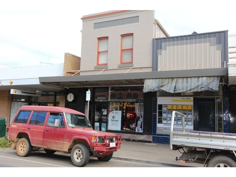 71 Napier Street, St Arnaud VIC 3478