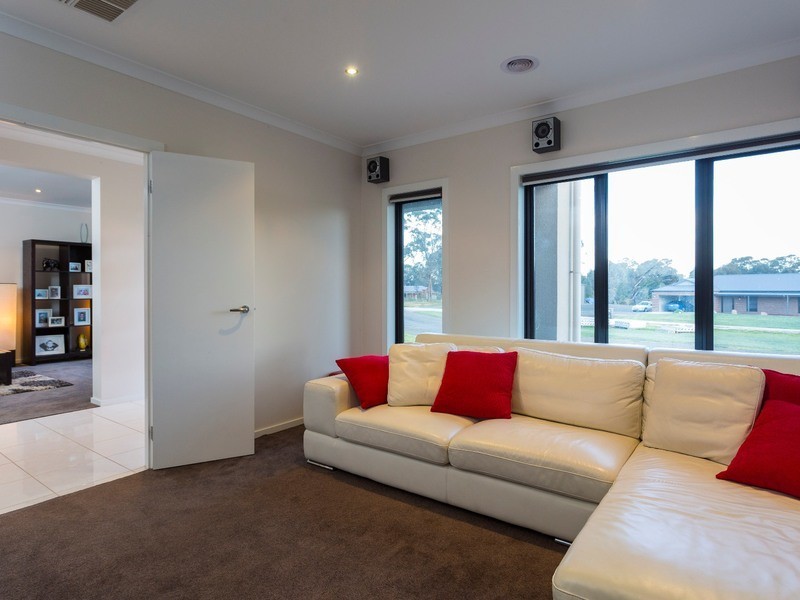 1 Datson Place, Junortoun VIC 3551