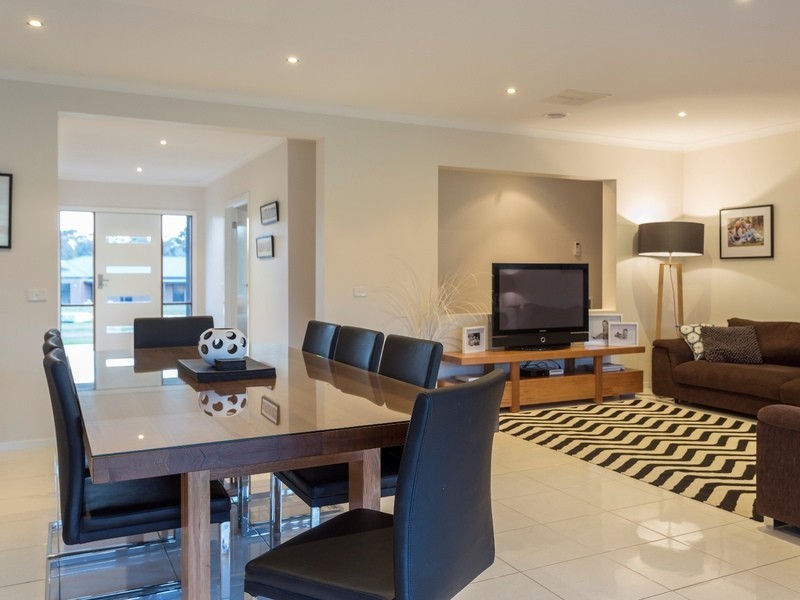 1 Datson Place, Junortoun VIC 3551