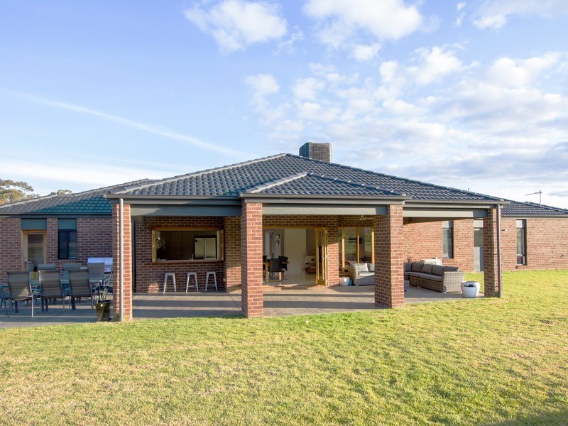 1 Datson Place, Junortoun VIC 3551