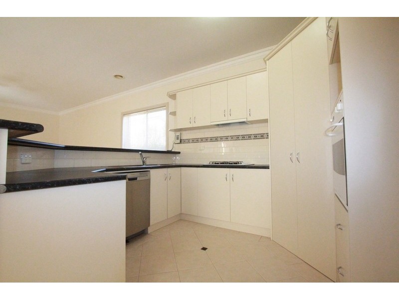 15b Somerville Street, Flora Hill VIC 3550