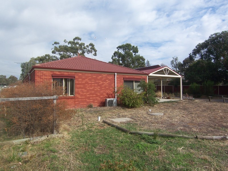 66 Racecourse Road, Epsom VIC 3551