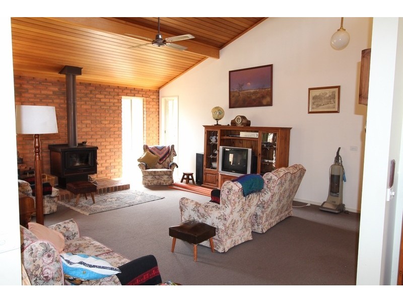 15 Clay Gully Court, Maiden Gully VIC 3551