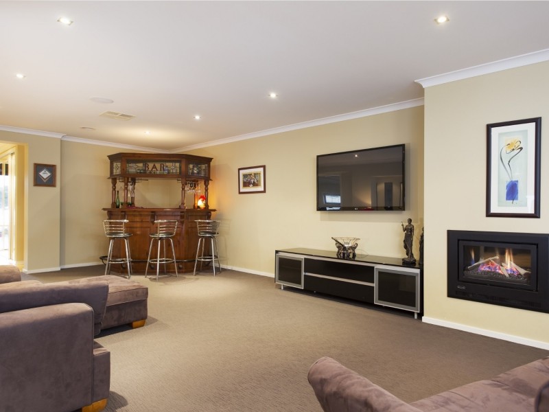 7 Kristy Drive, Spring Gully VIC 3550