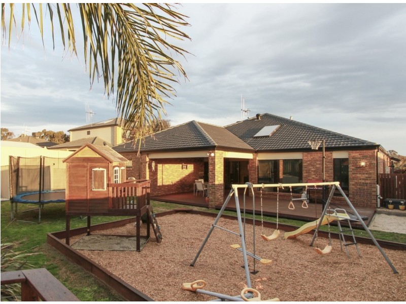 7 Kristy Drive, Spring Gully VIC 3550