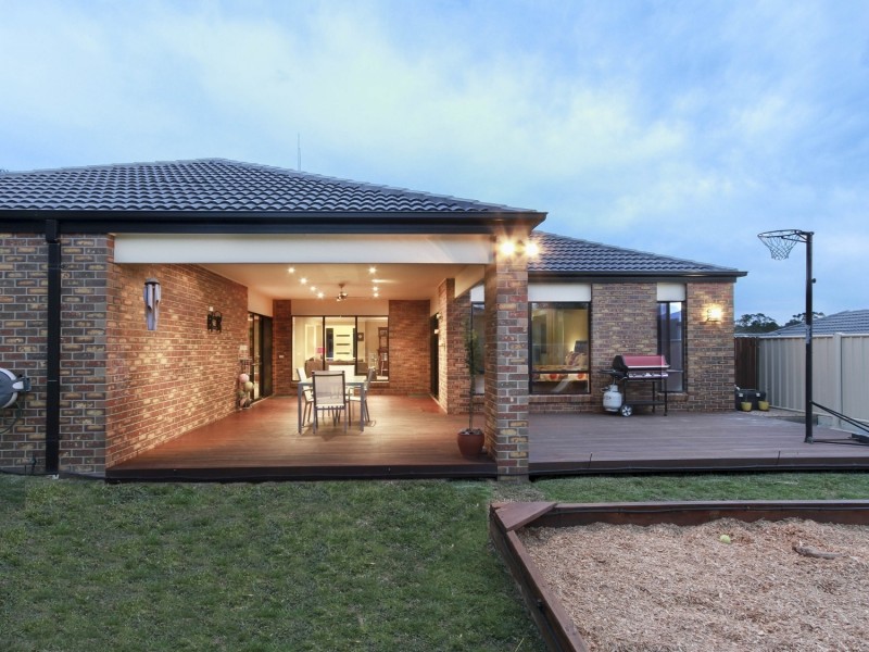7 Kristy Drive, Spring Gully VIC 3550