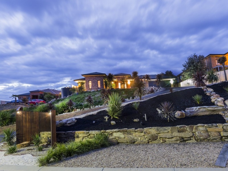 7 Kristy Drive, Spring Gully VIC 3550