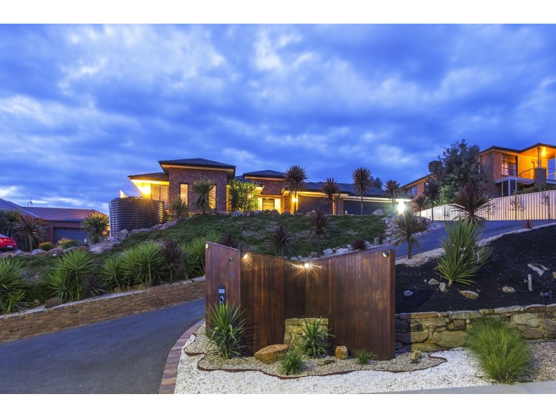 7 Kristy Drive, Spring Gully VIC 3550