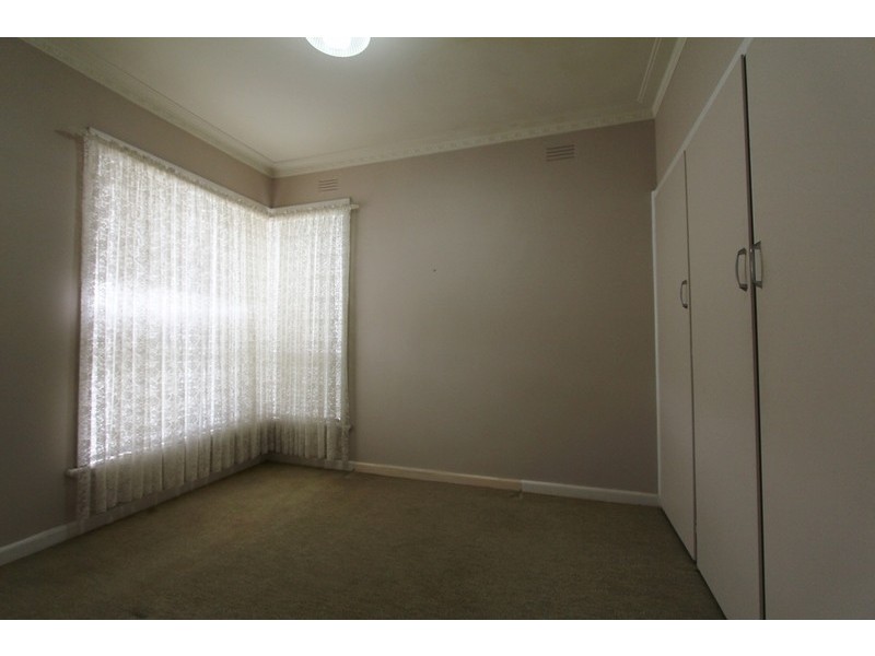 13 Oak Street, Golden Square VIC 3555