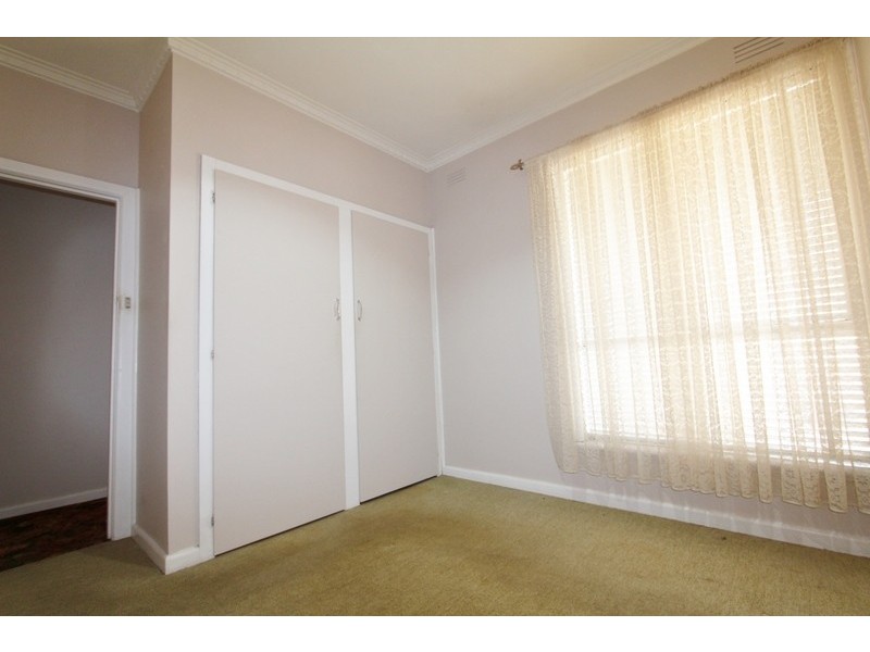 13 Oak Street, Golden Square VIC 3555